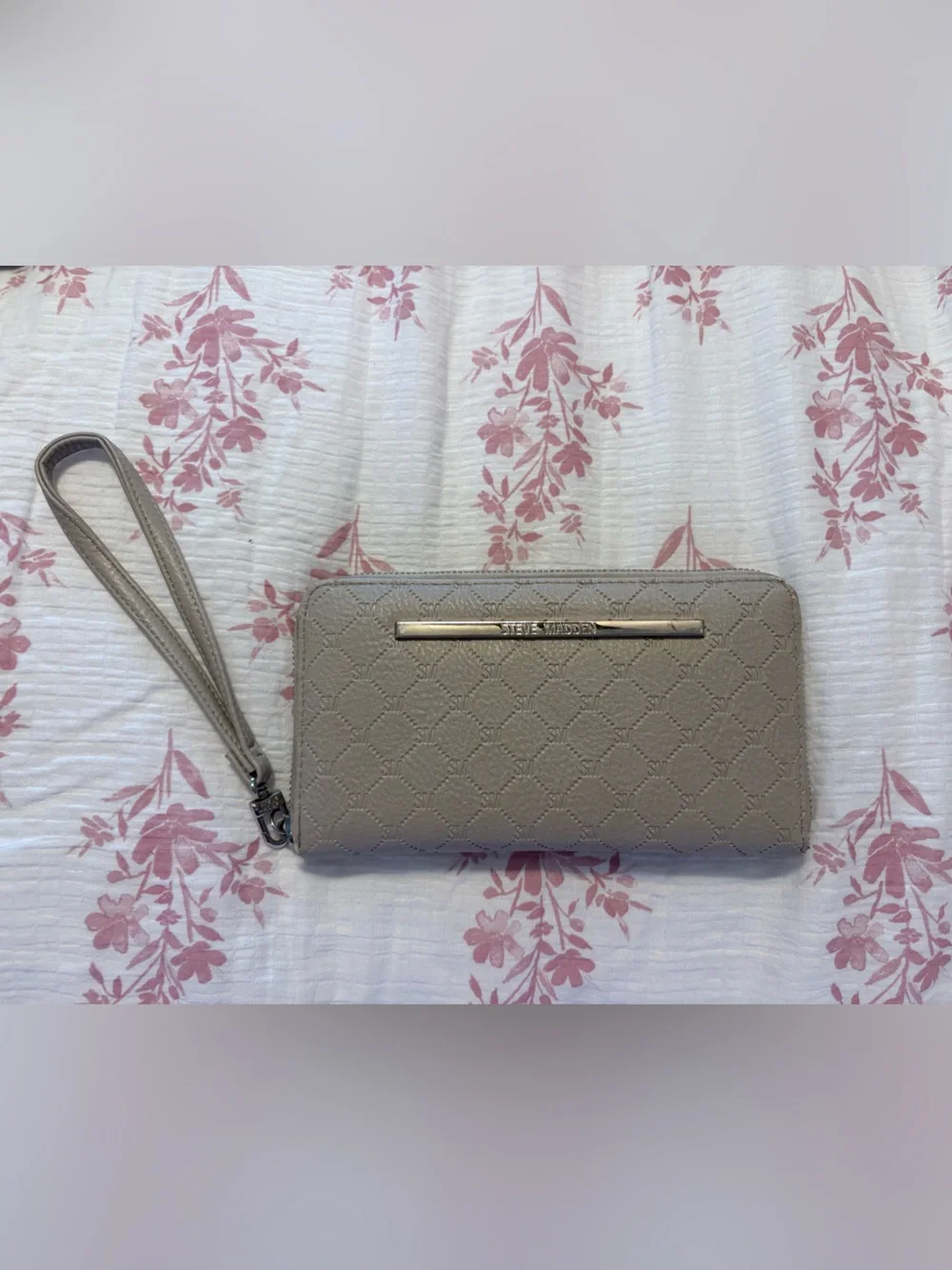 Steve Madden Taupe Quilted Wristlet Clutch